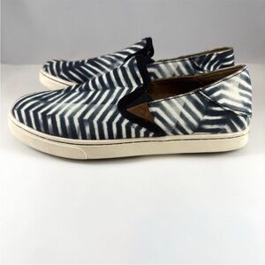 OluKai Women's Pehuea Pa'i Lava Rock/Off White Casual Slip-On Shoes Size 6